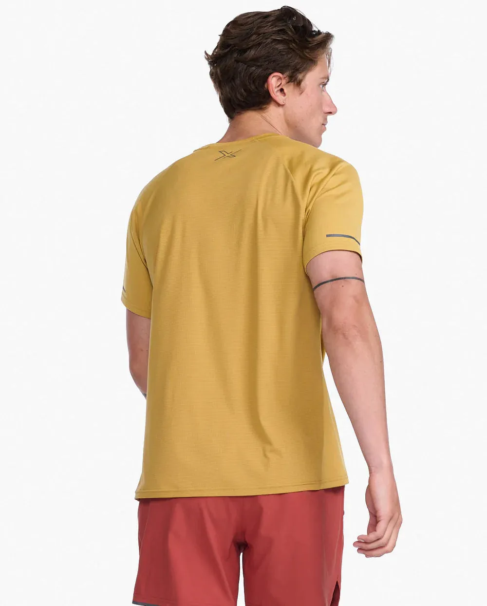 2XU Mens Aero Tee sold by Sportsmans Warehouse product image thumbnail 2