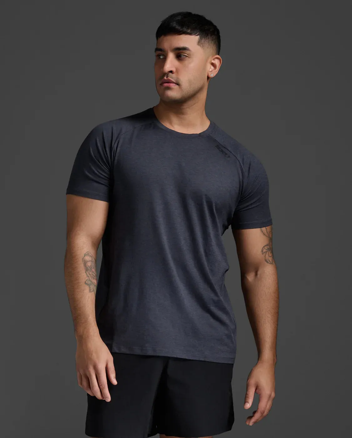 2XU Motion Tee-India Ink/Black sold by Sportsmans Warehouse product image thumbnail 3