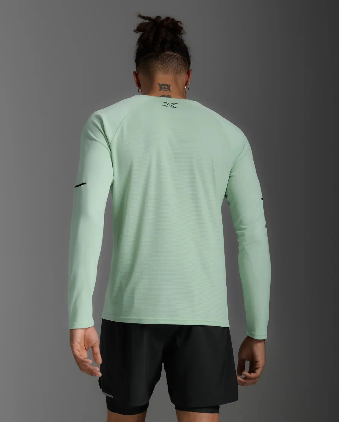 2XU Aero Long Sleeve-Digital Mint/Black Reflective sold by Sportsmans Warehouse product image thumbnail 3