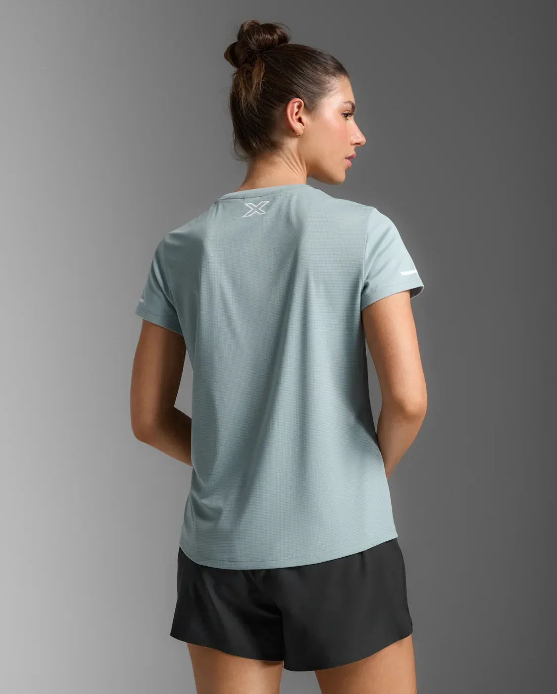 2XU Aero Tee-Smoke Blue/White Reflective sold by Sportsmans Warehouse
