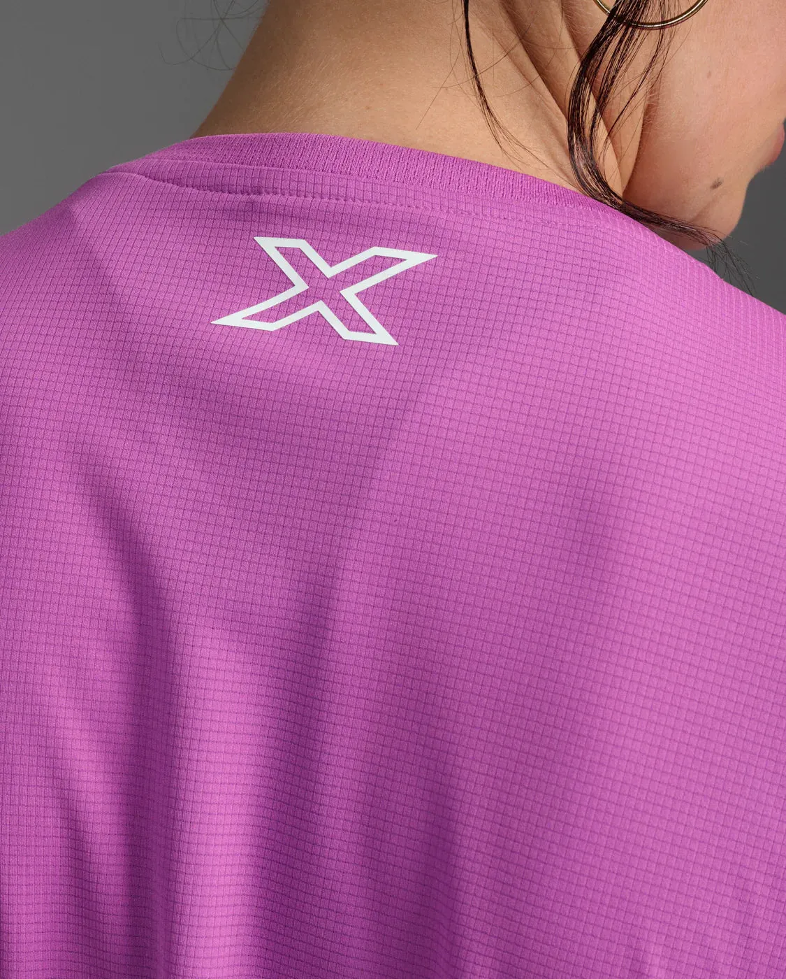 2XU Aero Tee-Hyper Violet/White Reflective sold by Sportsmans Warehouse product image thumbnail 5