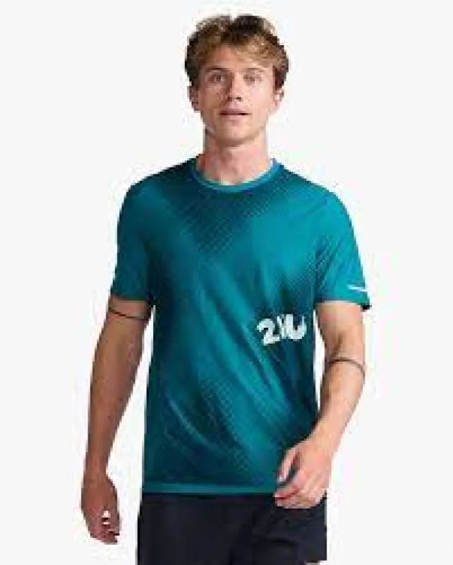 2XU Mens Light Speed Tee made by Sportsmans Warehouse