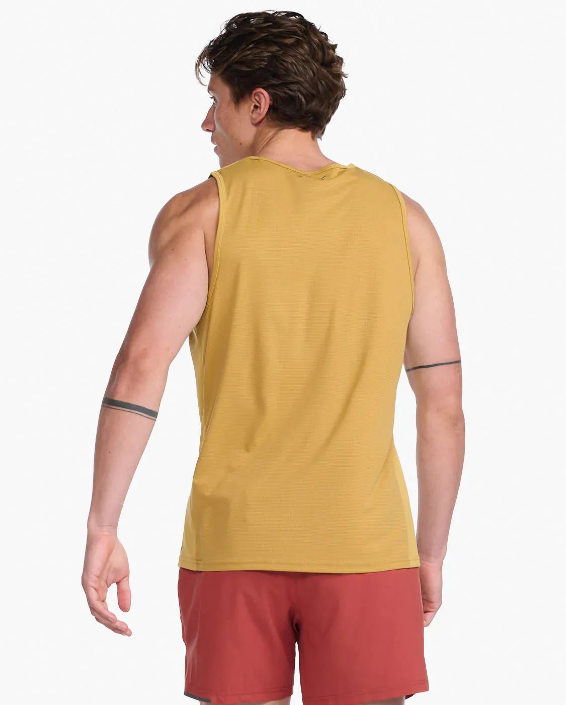 2XU Mens Aero Tank sold by Sportsmans Warehouse product image thumbnail 2