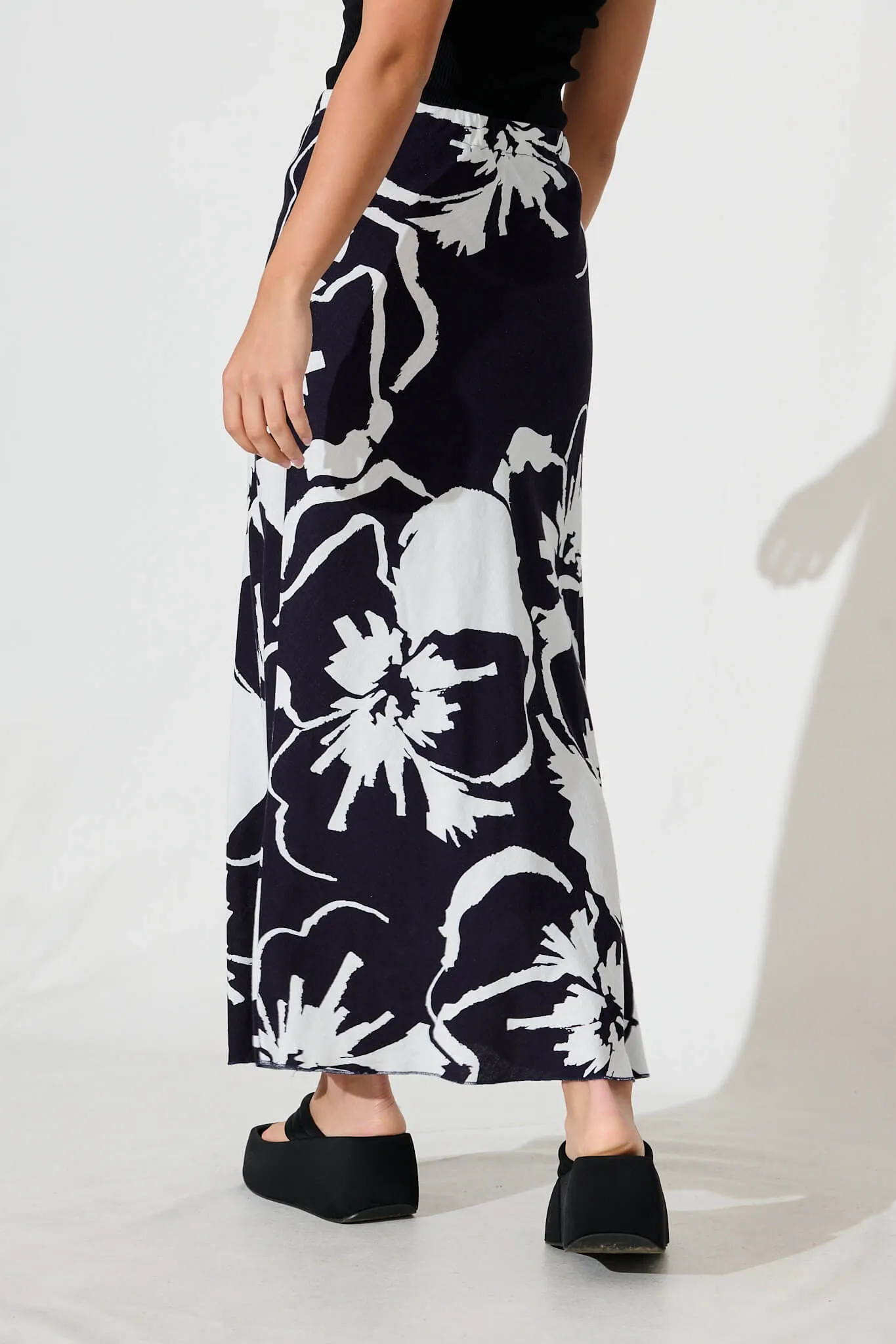 Calaveras Midi Skirt In Ink With White Print Linen Blend sold by St Frock product image thumbnail 3