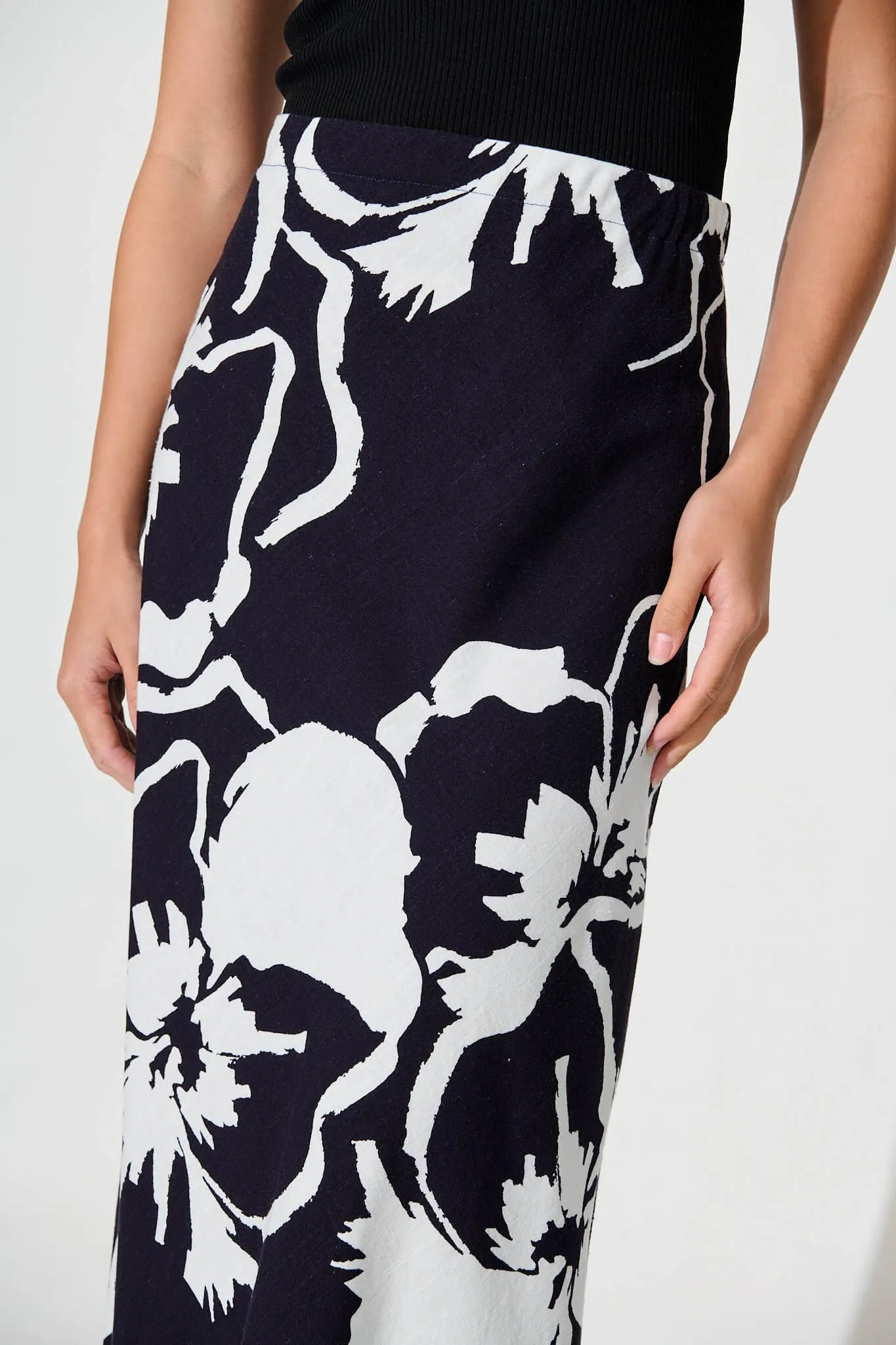 Calaveras Midi Skirt In Ink With White Print Linen Blend sold by St Frock product image thumbnail 5