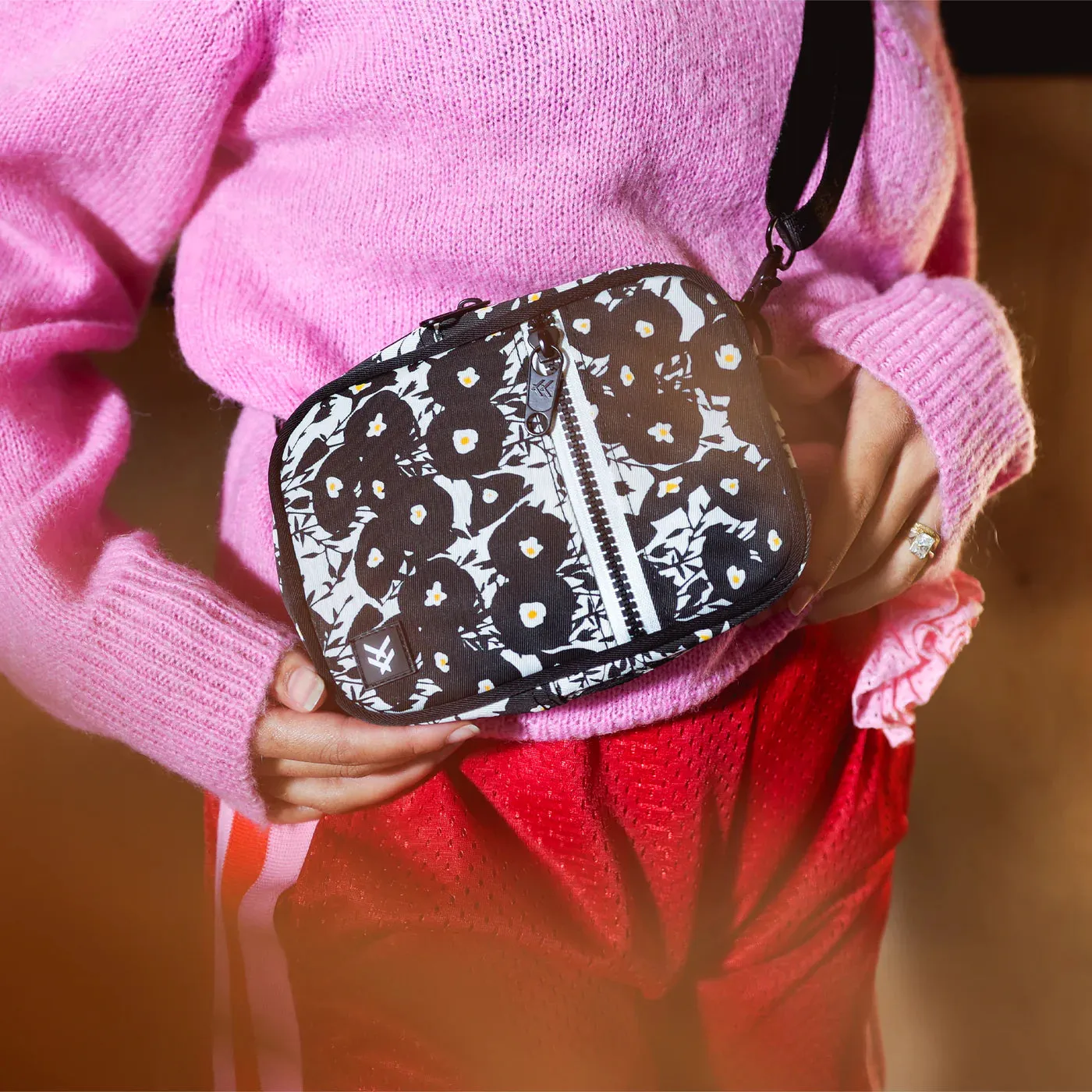 Thread colby crossbody bag - Colby sold by Sun Diego Boardshops product image thumbnail 4