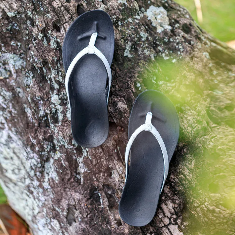 Olukai Ho‘ōpio - WHITE/ONYX sold by Sun Diego Boardshops