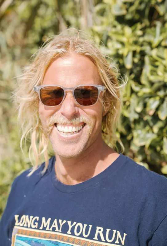 Raen Alvez - Shadow/Vibrant Brown sold by Sun Diego Boardshops