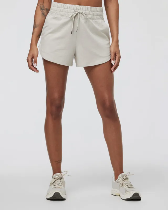 Vuori Halo Performance Short 2.4 - ECRU HEATHER sold by Sun Diego Boardshops