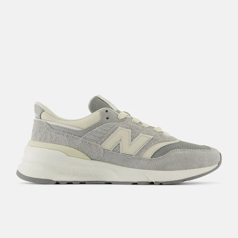 New Balance 997R - CONCRETE/LINEN sold by Sun Diego Boardshops