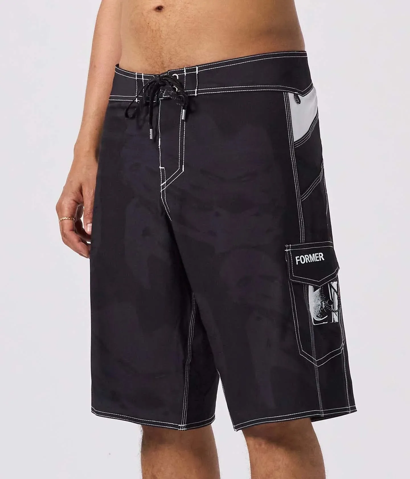 Former Distort Tracer 20.5" Trunk - Black sold by Sun Diego Boardshops product image thumbnail 2