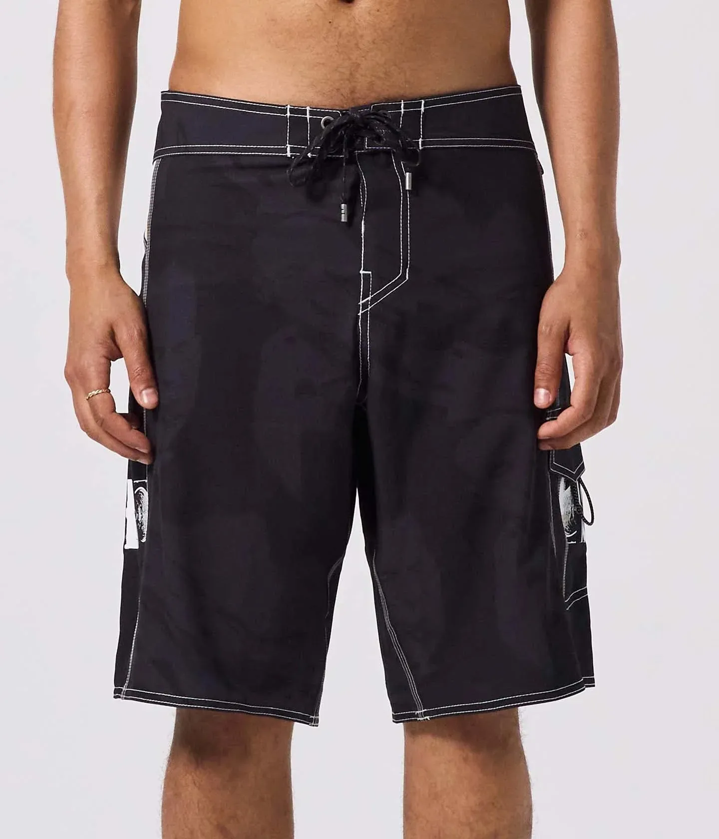 Former Distort Tracer 20.5" Trunk - Black sold by Sun Diego Boardshops product image thumbnail 3