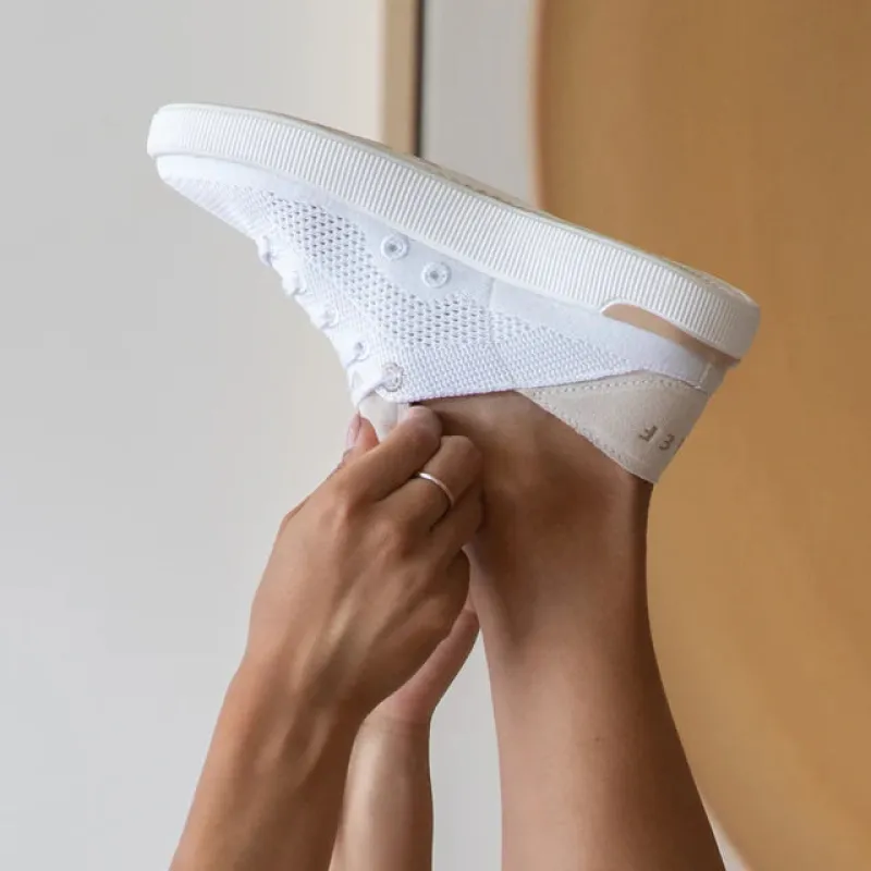 Reef Neptune Sneakers - White/Vintage made by Sun Diego Boardshops