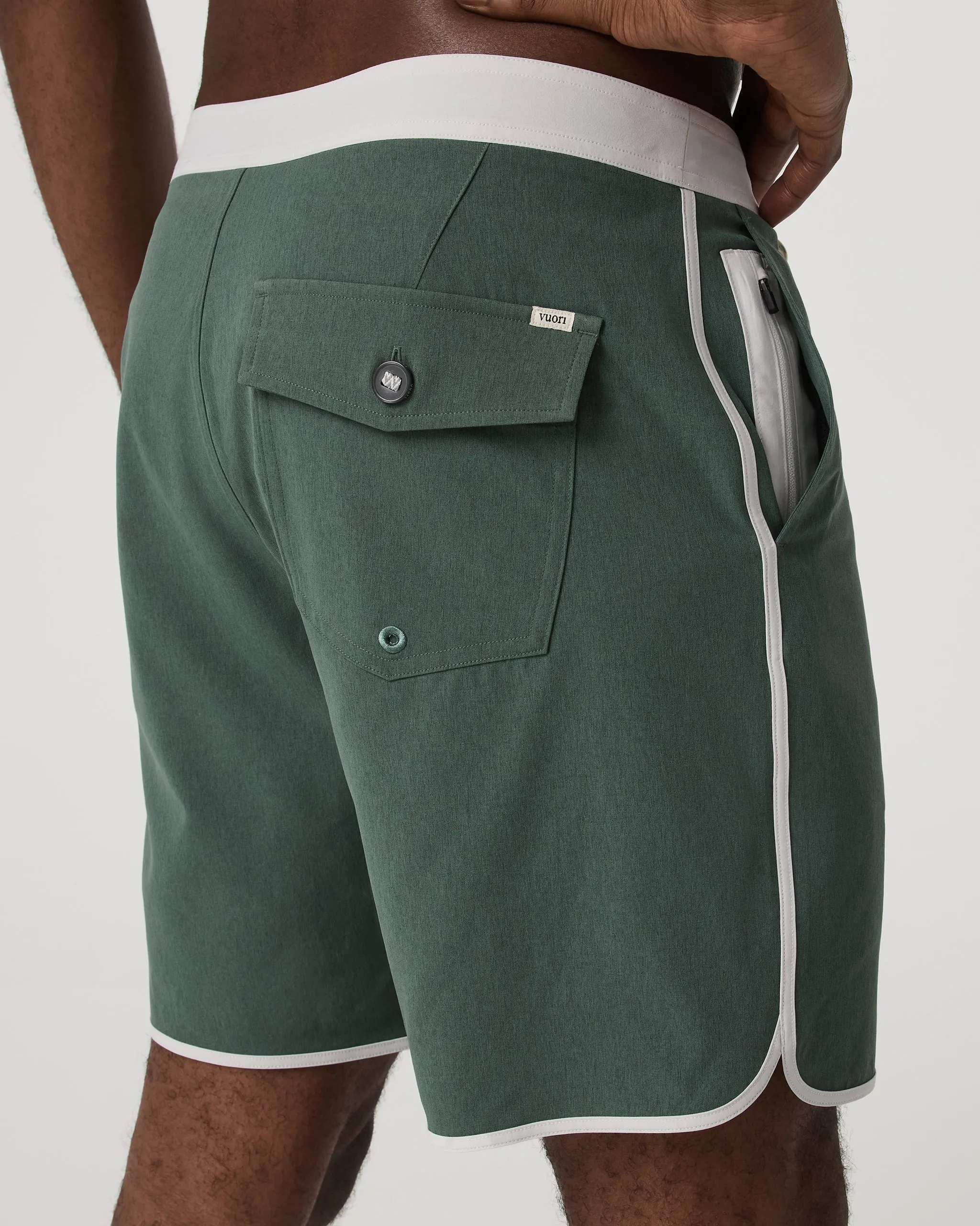 Vuori Men's Cruise Boardshort - Agate Green Linen sold by Sun Diego Boardshops product image thumbnail 3