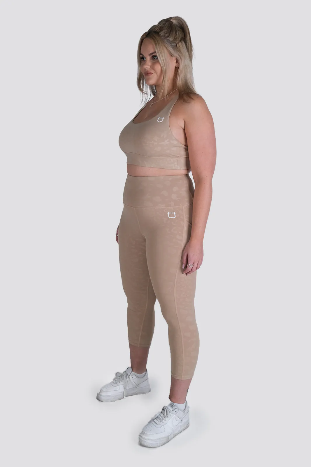 Knurling Leopard 7/8 Highwaisted Leggings - Ivory sold by TWOTAGS product image thumbnail 2