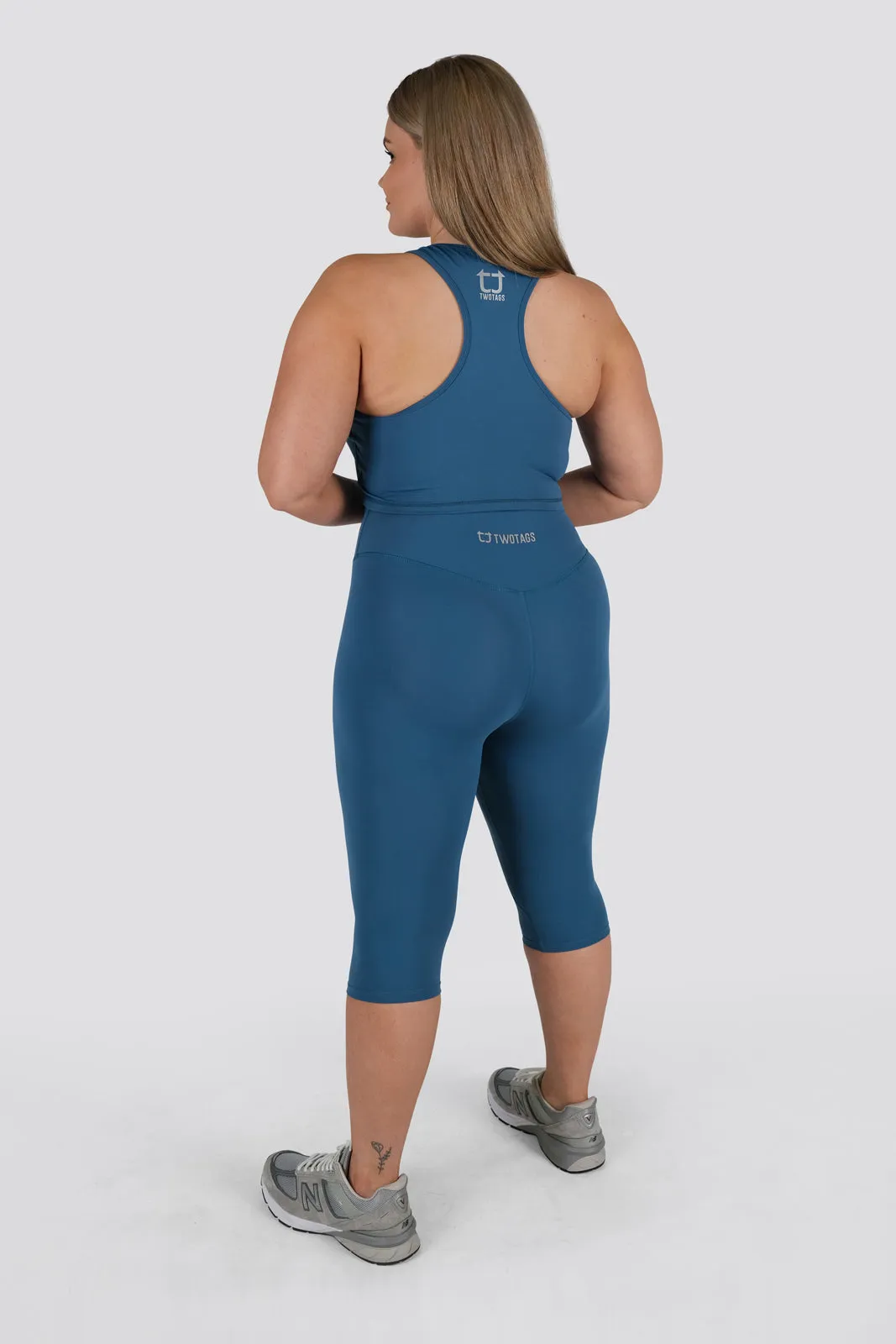 Stellar 3/4 Highwaisted Leggings - Sapphire sold by TWOTAGS product image thumbnail 3