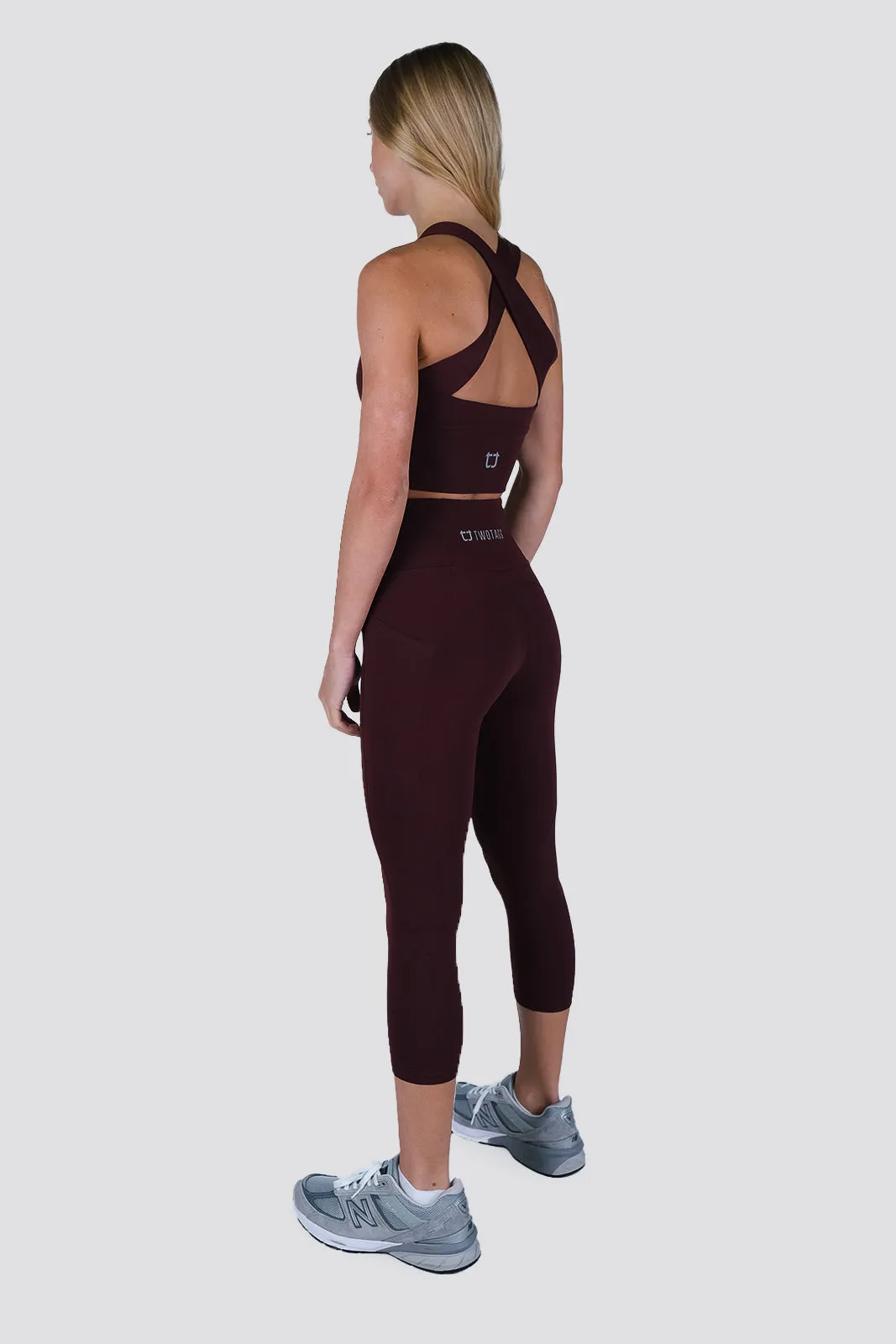 Sweetheart 7/8 Highwaisted Leggings - Maroon sold by TWOTAGS product image thumbnail 2