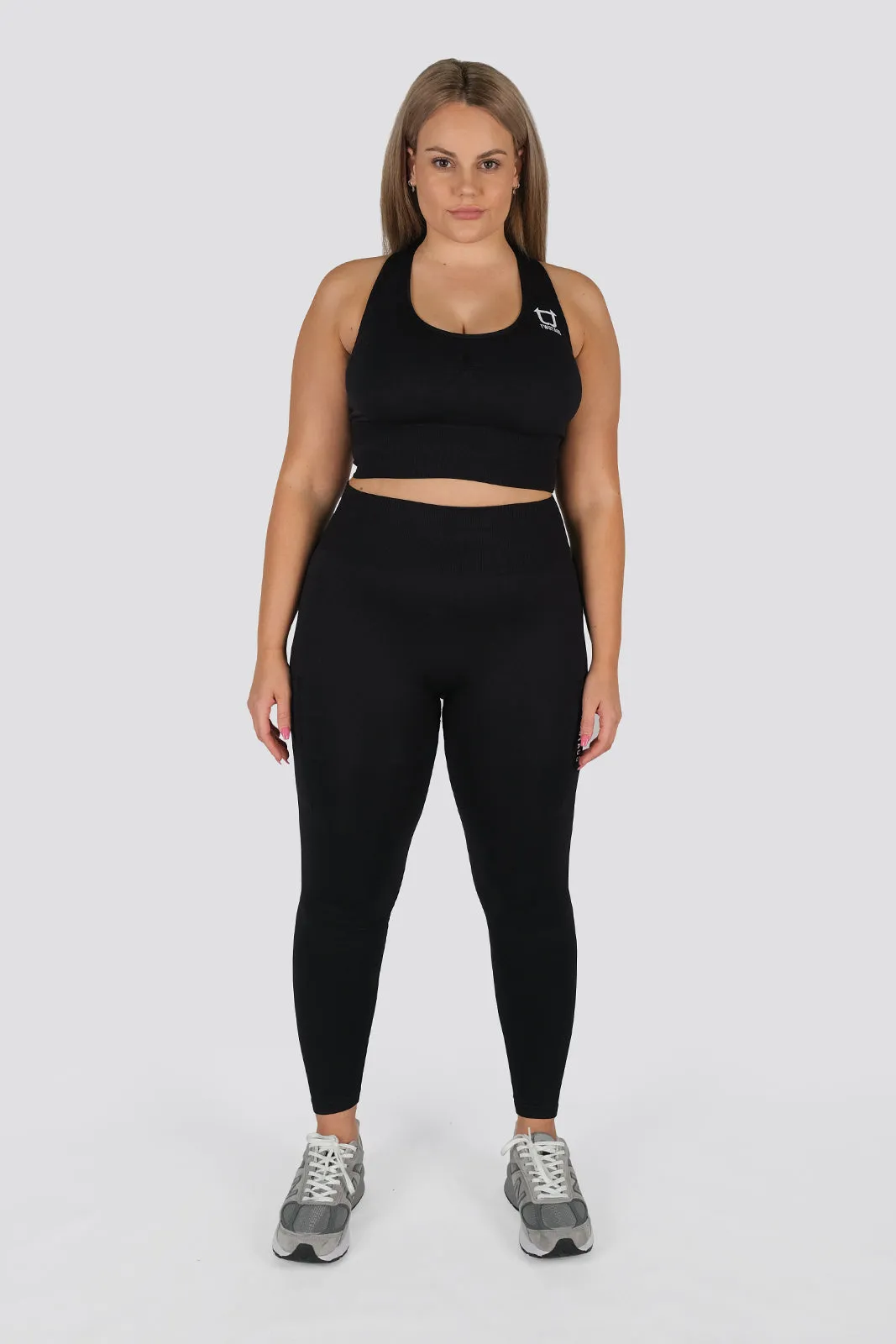 Seamless Movement Highwaisted Leggings - Black sold by TWOTAGS