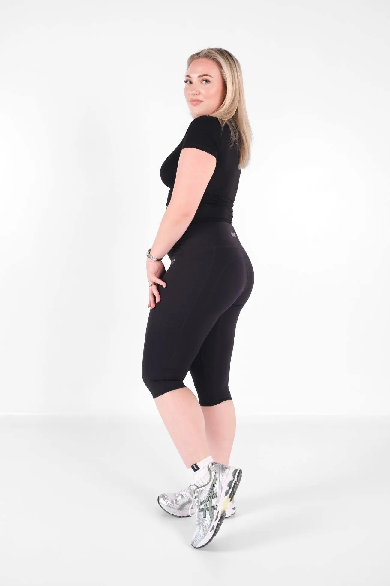 Ardor 3/4 V2 Highwaisted Leggings - Black sold by TWOTAGS product image thumbnail 2