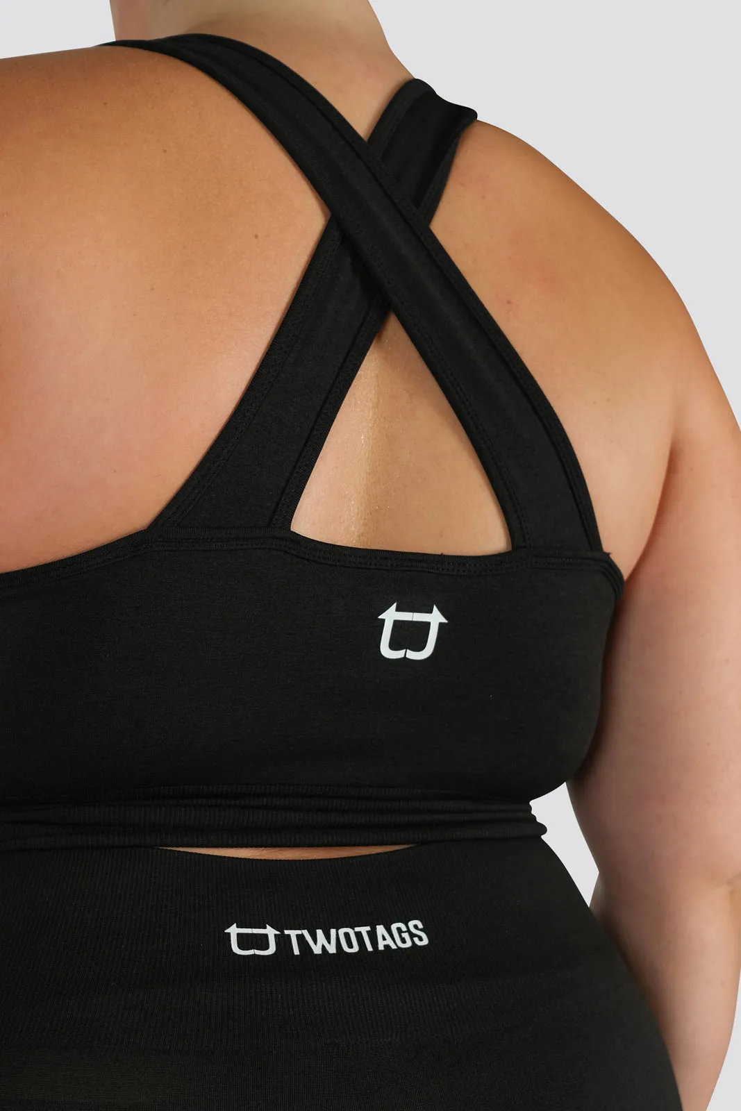 Seamless Power Sports Bra - Black sold by TWOTAGS product image thumbnail 4
