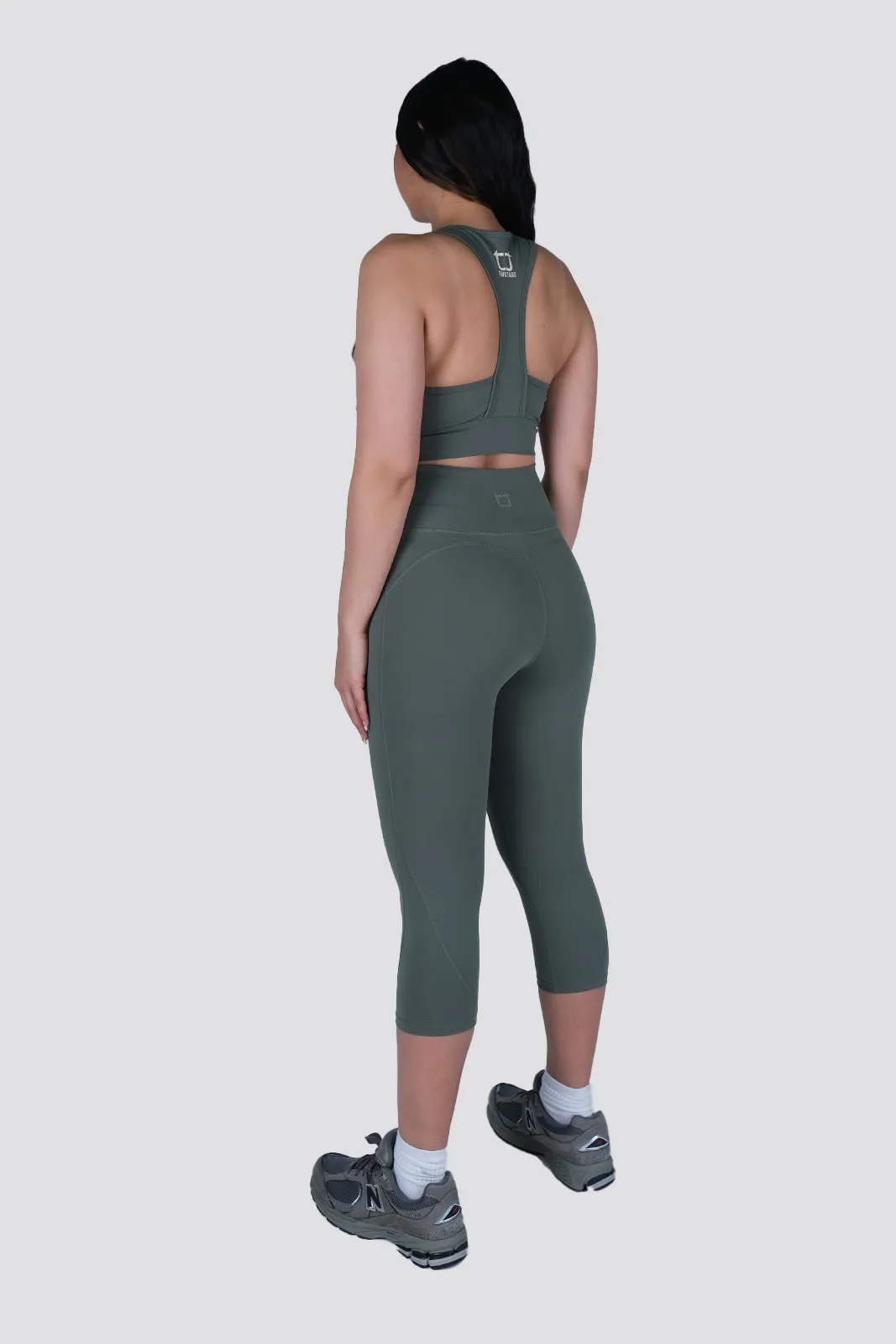Dynamic 7/8 Highwaisted Leggings - Moss sold by TWOTAGS product image thumbnail 3