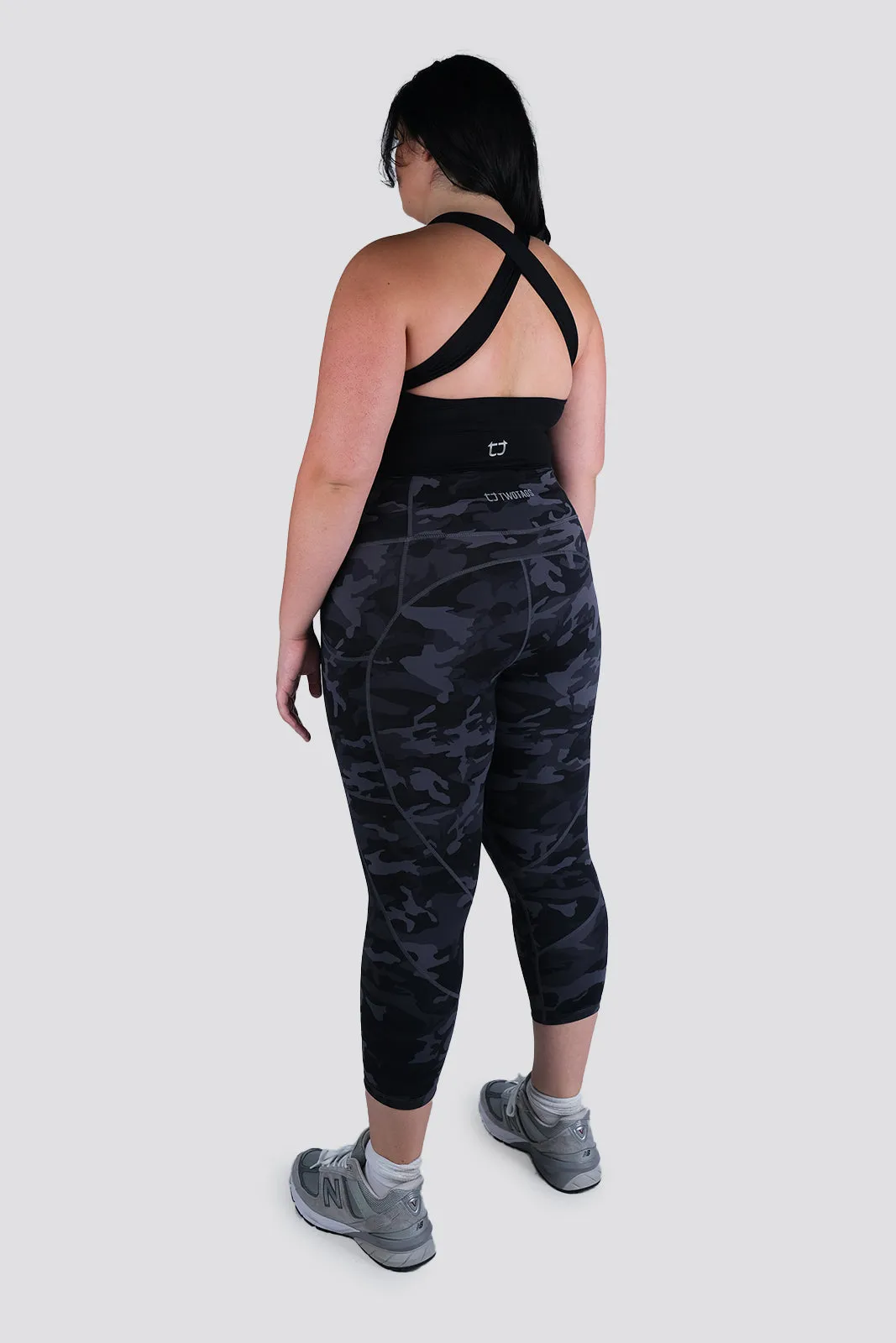 Camo 7/8 Highwaisted Leggings - Black sold by TWOTAGS product image thumbnail 3