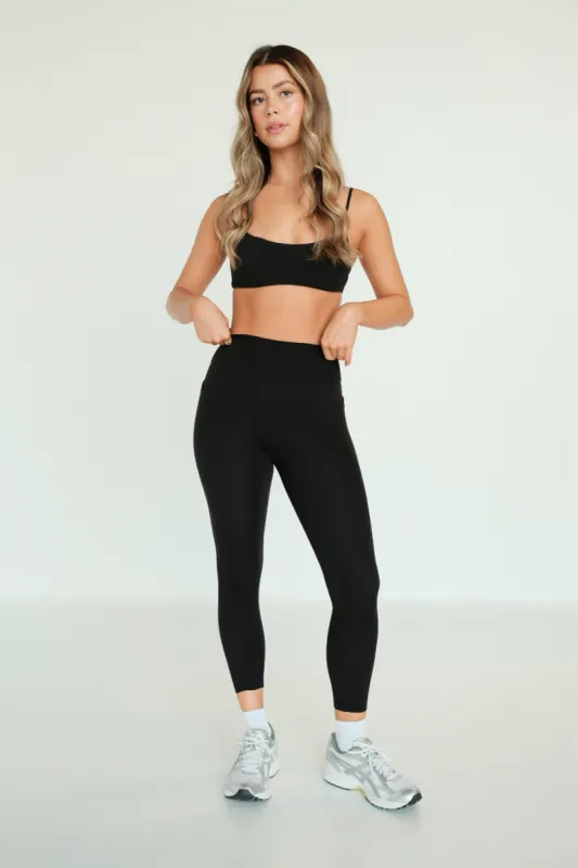 Alpine 8/9 Pocket Leggings - Black sold by TWOTAGS