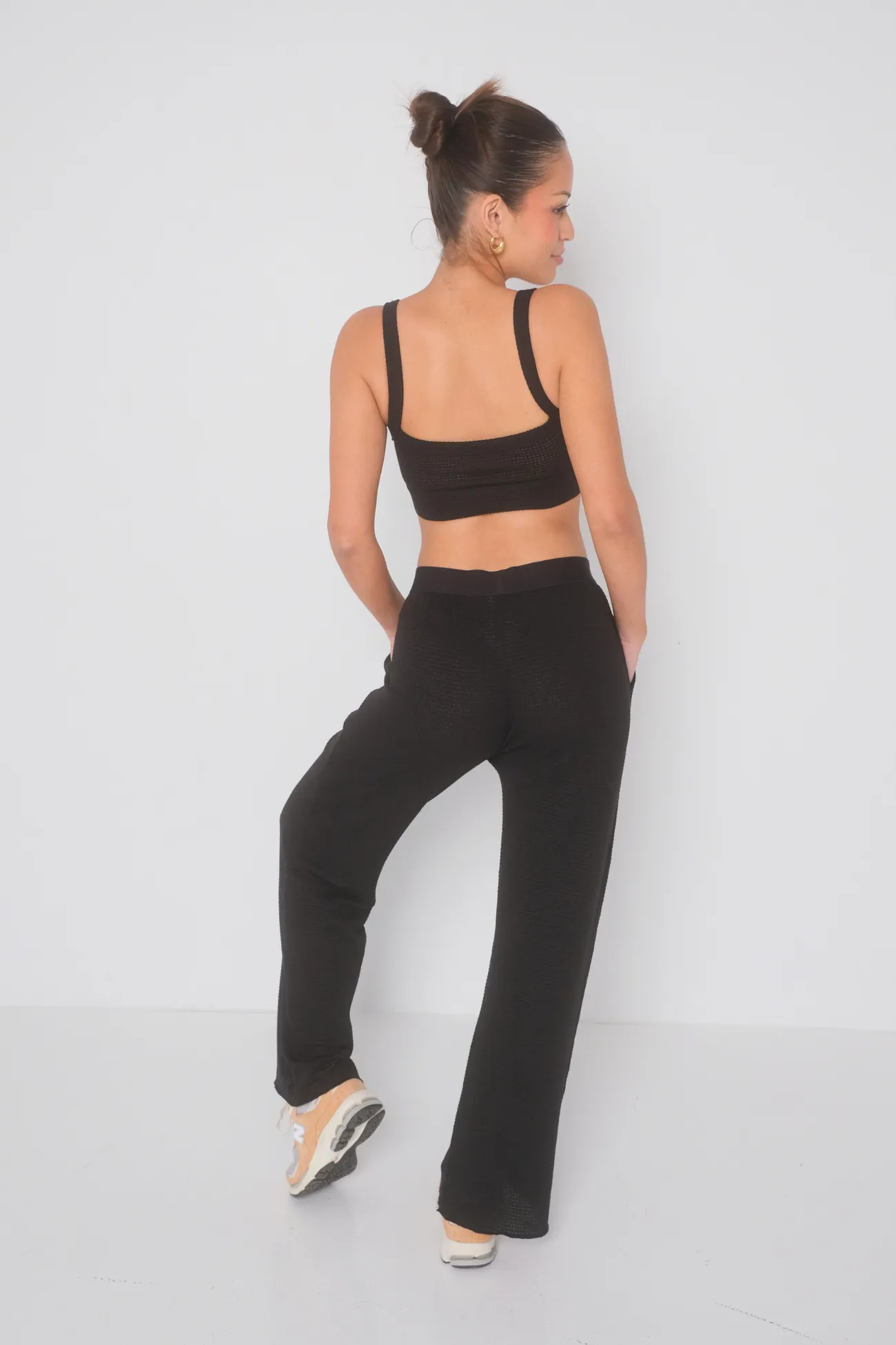 Lounge Crop - Black sold by TWOTAGS product image thumbnail 4
