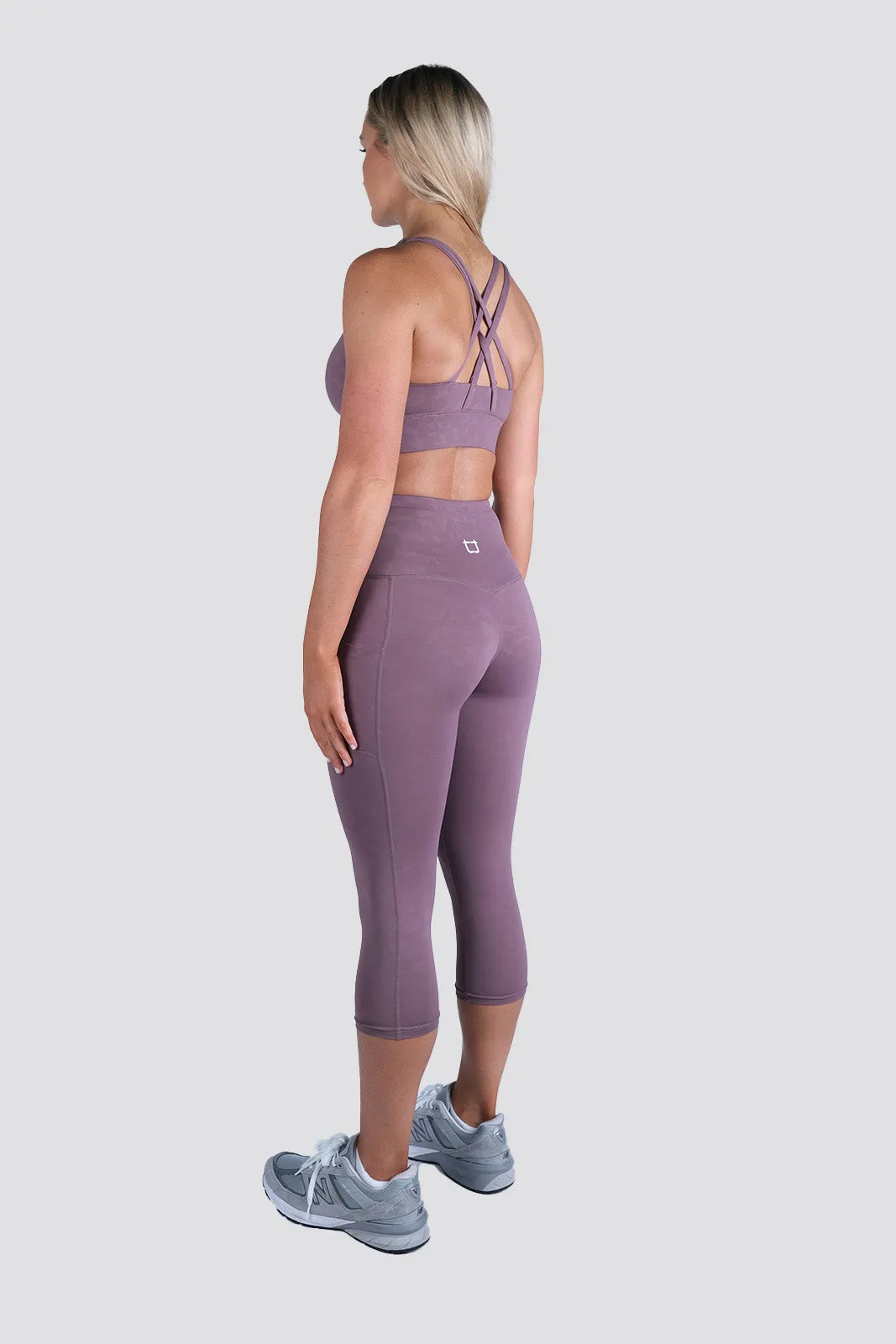 Knurling Leopard 7/8 Highwaisted Leggings - Lilac sold by TWOTAGS product image thumbnail 3