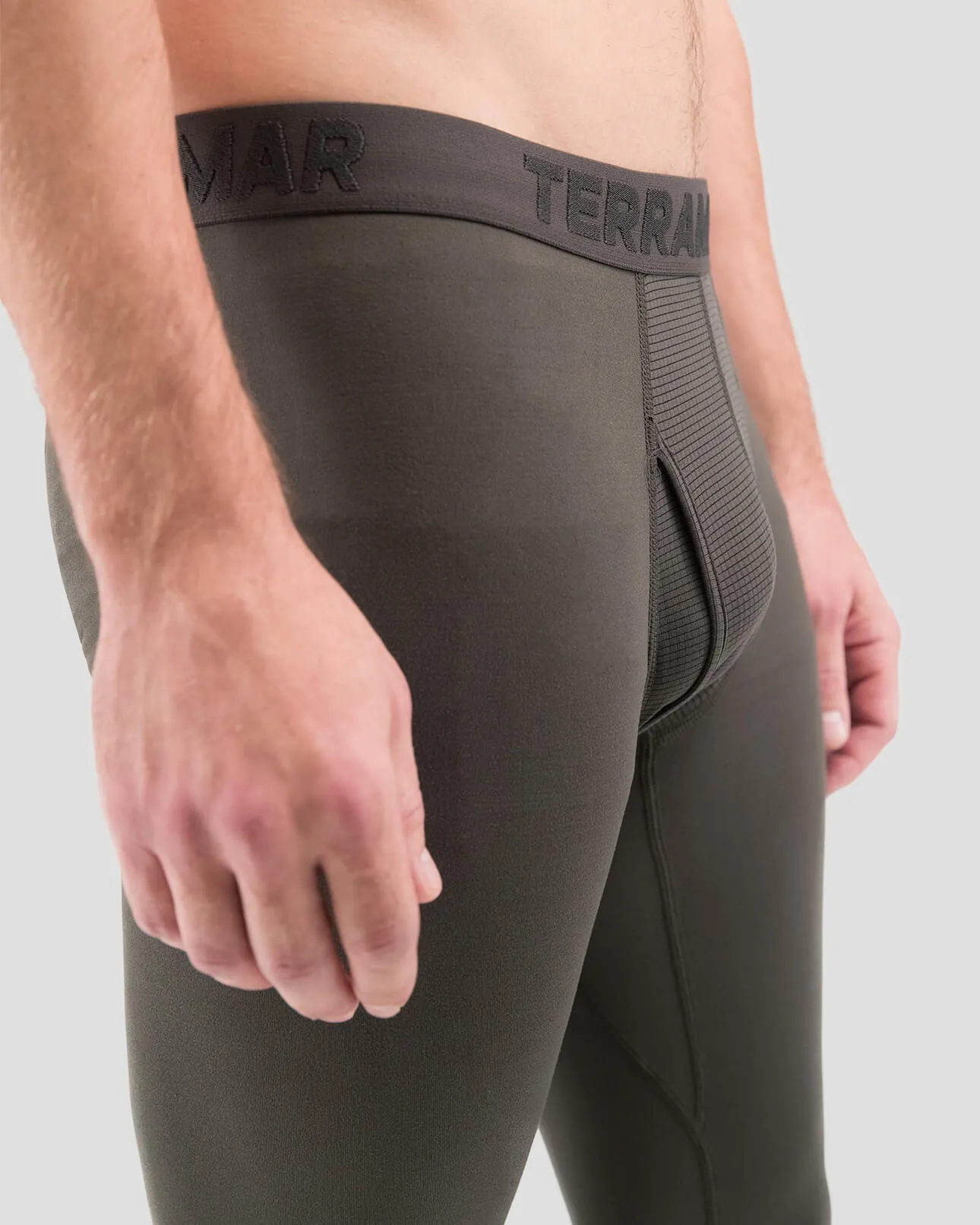 2.0 Men's Thermolator® Midweight Performance Thermal Pants sold by Terramar product image thumbnail 5