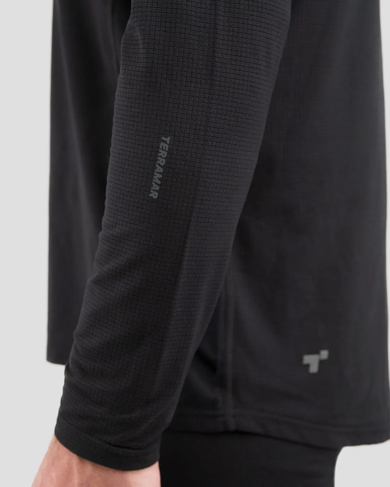 1.0 Men's Transport® Lightweight Performance Thermal Crew Shirt sold by Terramar product image thumbnail 5