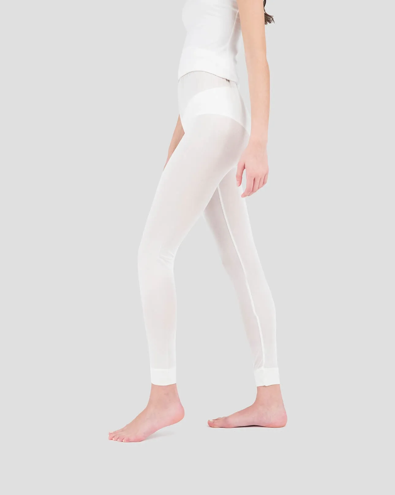 1.0 Women's Thermasilk® Heritage Lightweight Baselayer Pants sold by Terramar product image thumbnail 2