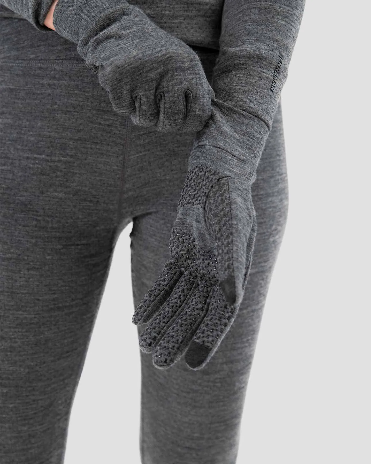 2.0 Adult's Midweight Ultra Merino Wool Glove Liners sold by Terramar product image thumbnail 4