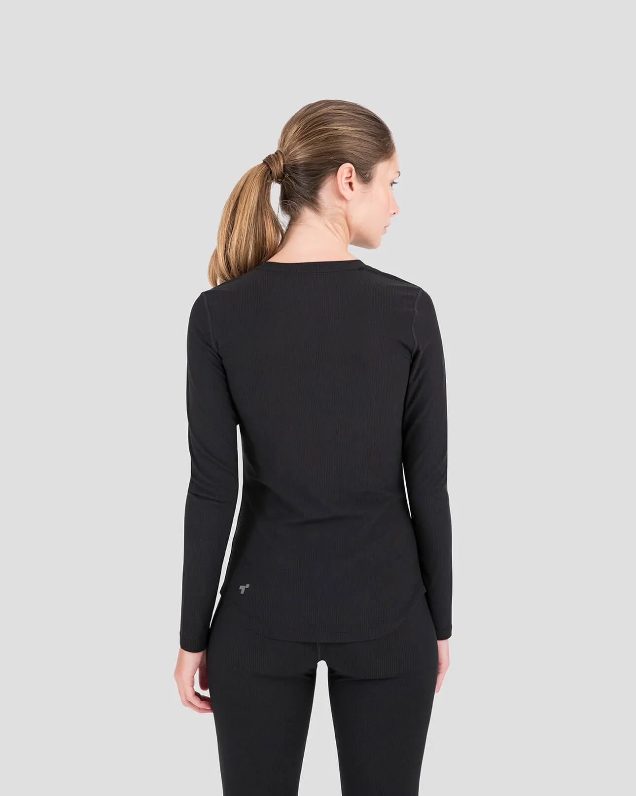 1.0 Women's Transport® Lightweight Performance Thermal Crew Shirt sold by Terramar product image thumbnail 3