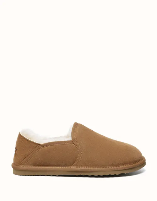 AUSTRALIAN SHEPHERD® Barn sold by The UGG Shop