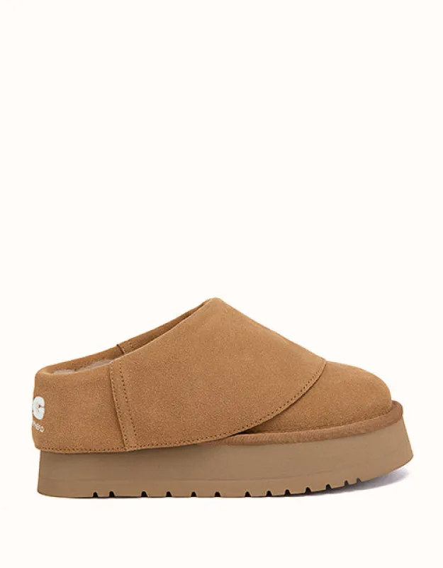 AUSTRALIAN SHEPHERD® Nellia Slippers made by The UGG Shop