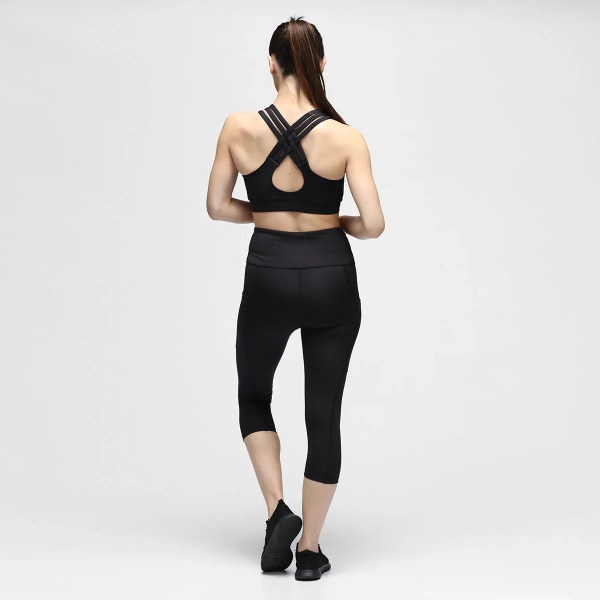 Black Diamond Luxe Capri With Pockets sold by Tikiboo product image thumbnail 3