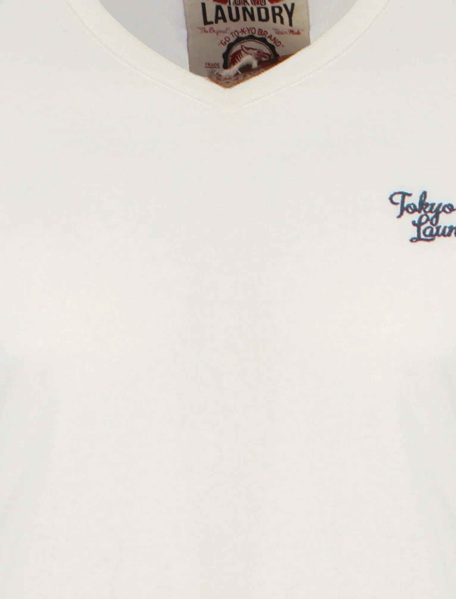 Essential V-neck T-shirt in Optic White - Tokyo Laundry sold by Tokyo Laundry product image thumbnail 3