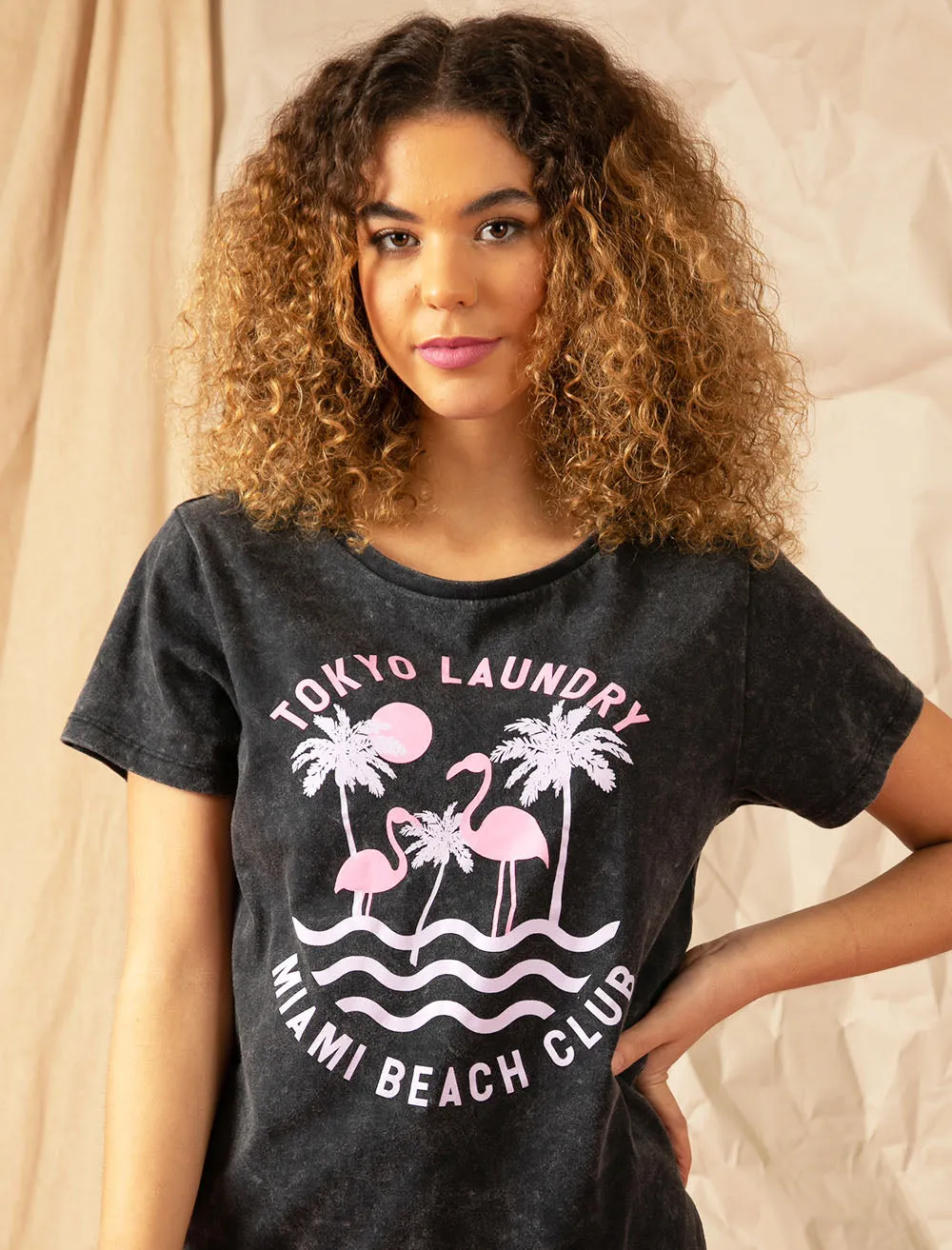 Covetes Flamingo Motif Cotton Tie Dye T-Shirt in Pirate Black - Tokyo Laundry sold by Tokyo Laundry product image thumbnail 2