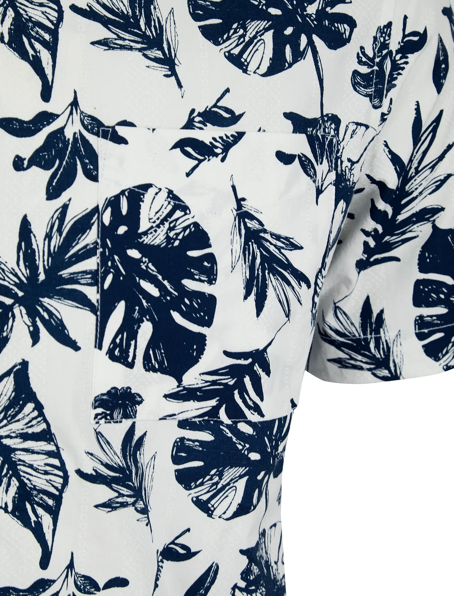 Patron de Hojas Tropical Palm Print Short Sleeve Open Collar Cotton Hawaiian Shirt in Snow White - Tokyo Laundry sold by Tokyo Laundry product image thumbnail 3