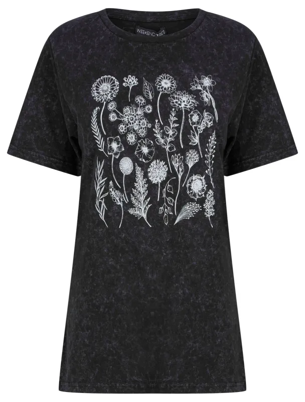 Bloom Motif Acid Wash Cotton T-Shirt in Jet Black - Weekend Vibes made by Tokyo Laundry