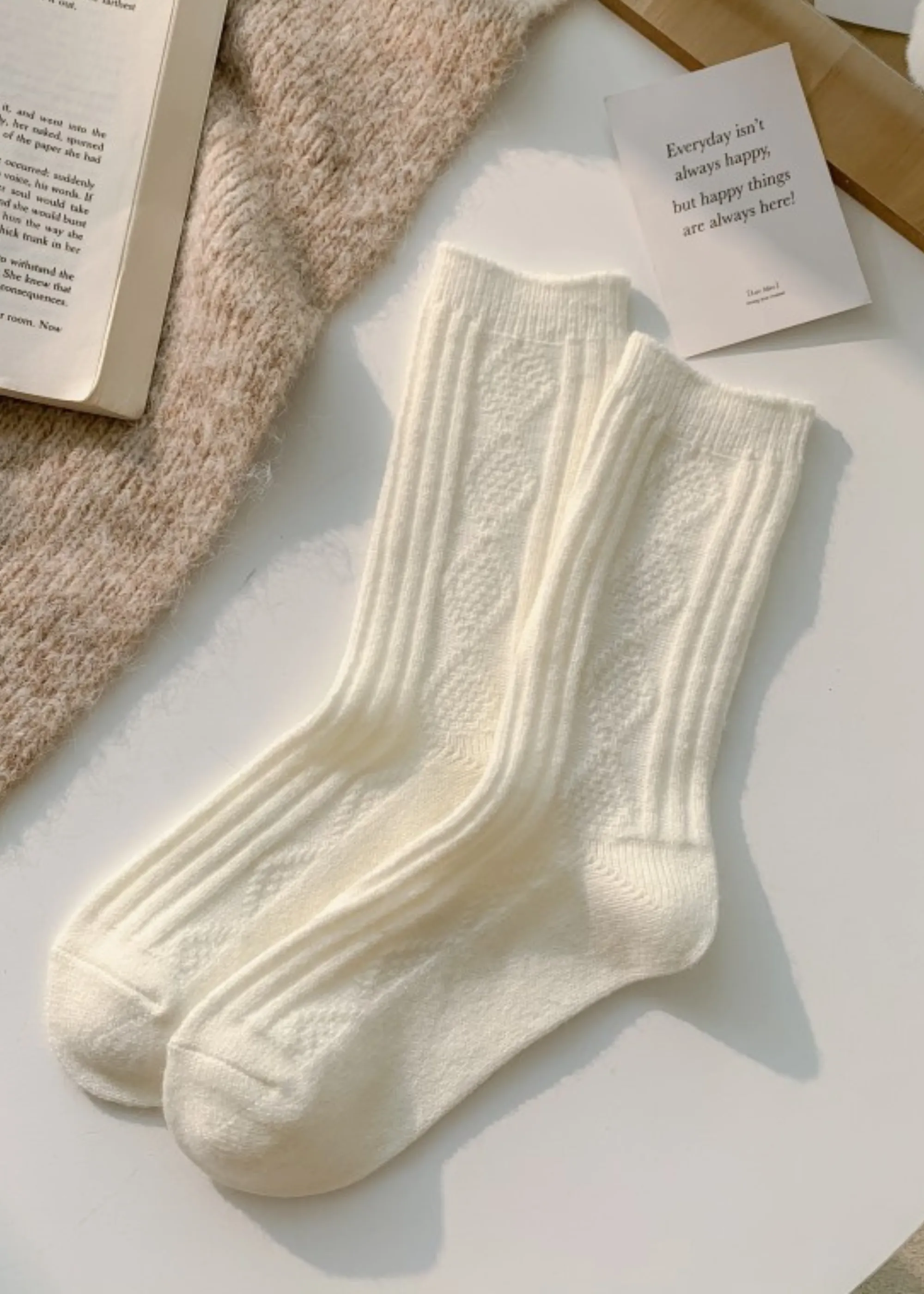 NATURAL WHITE CASHMERE BLEND PATTERNED SOCKS sold by Truly