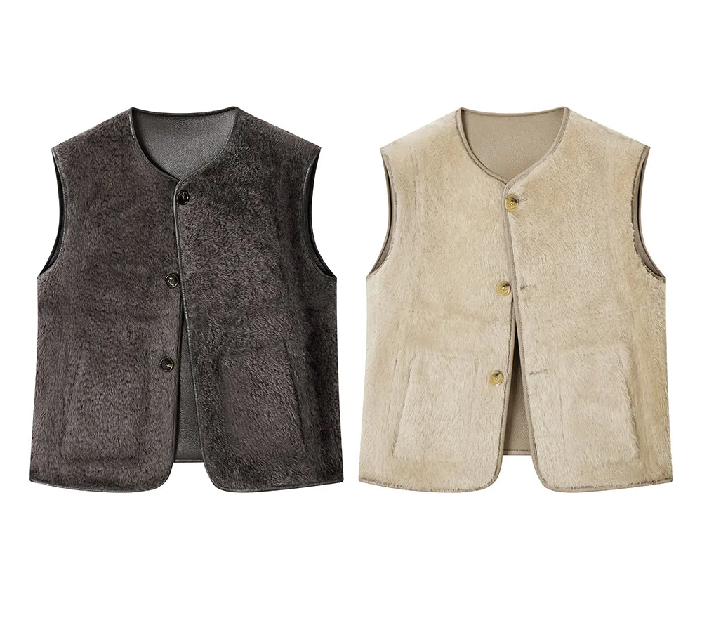EVERAU® Reversible Vest Voreo sold by UGG Express