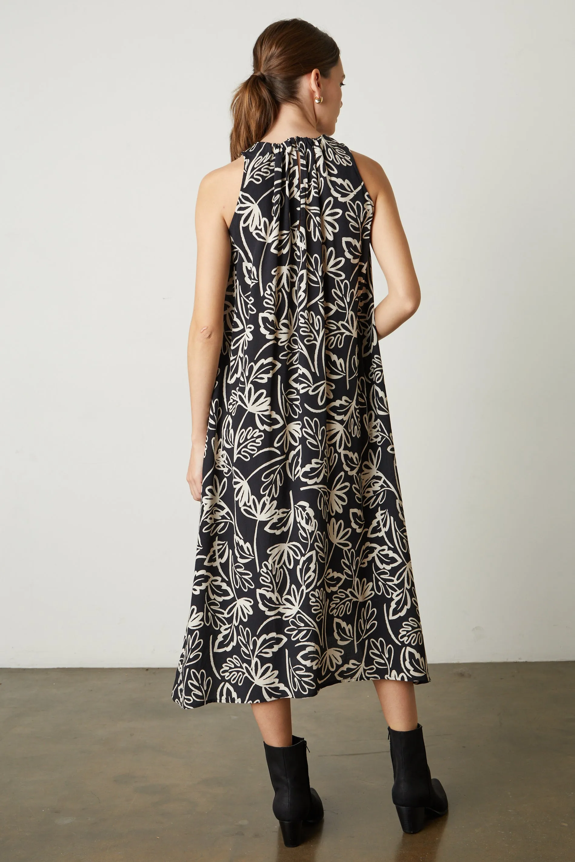 OPHELIA PRINTED CREPE DRESS IN BLACK sold by Velvet Tees product image thumbnail 3