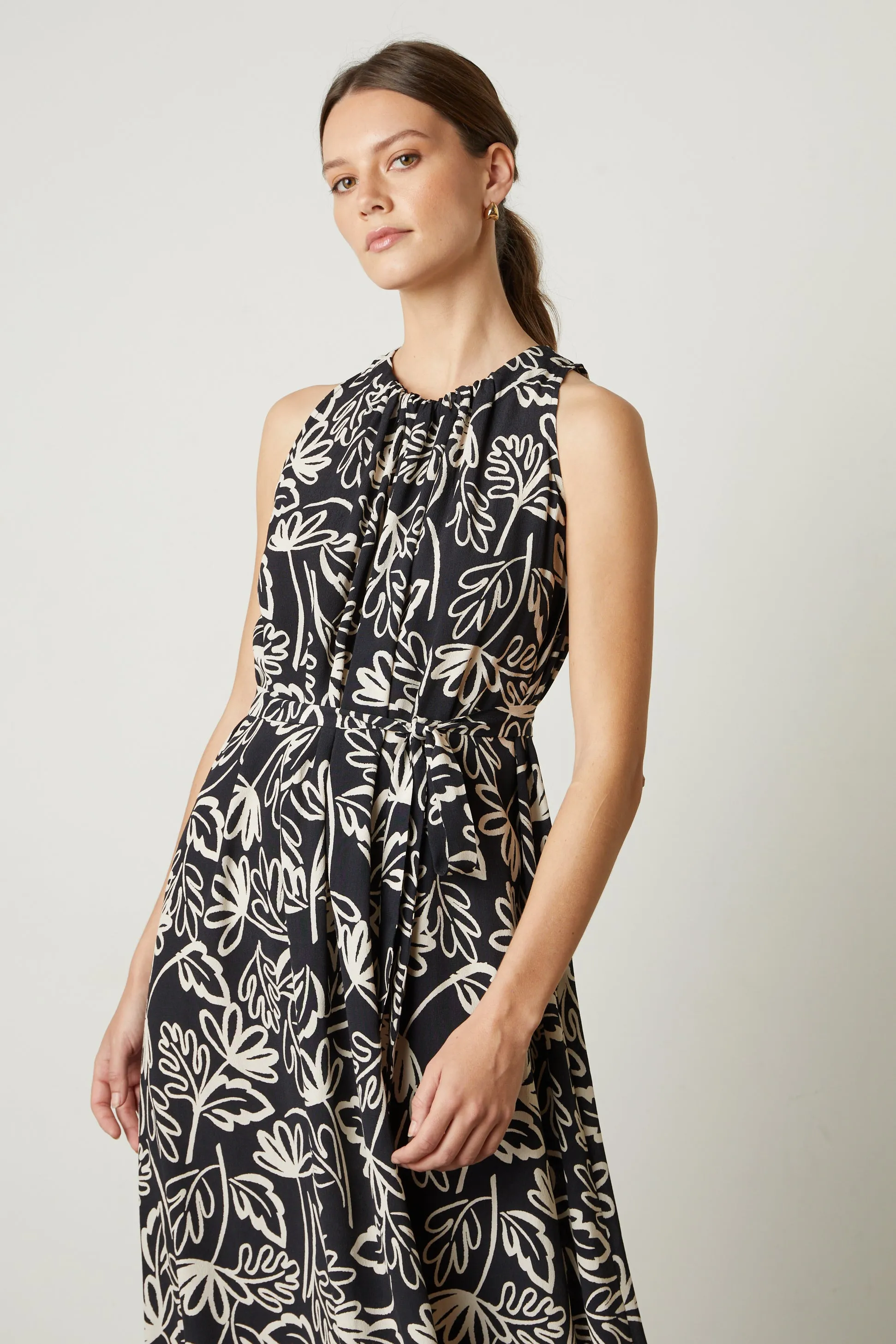 OPHELIA PRINTED CREPE DRESS IN BLACK sold by Velvet Tees product image thumbnail 4