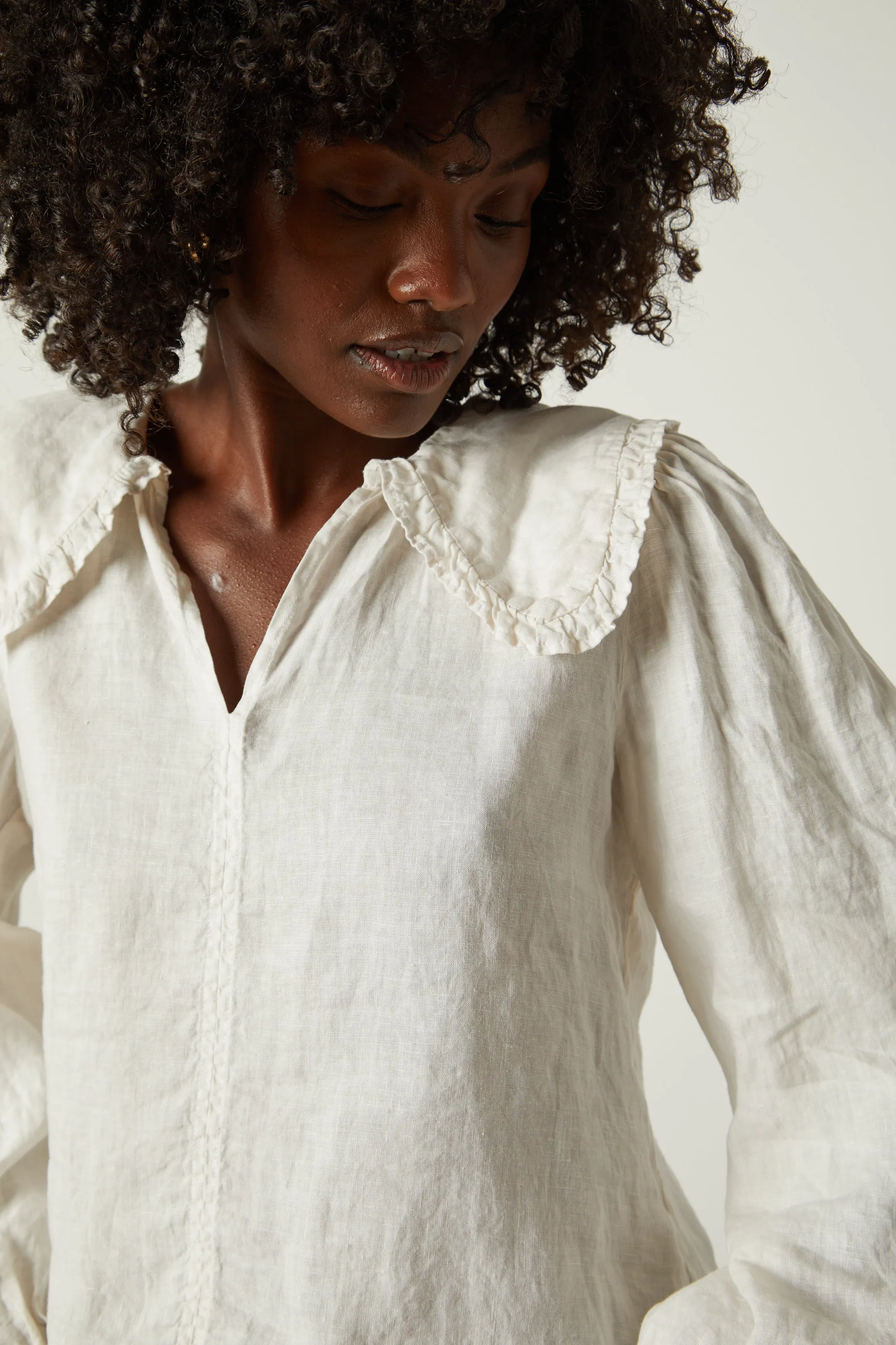 SOFIA WOVEN LINEN TOP IN BEACH sold by Velvet Tees product image thumbnail 5