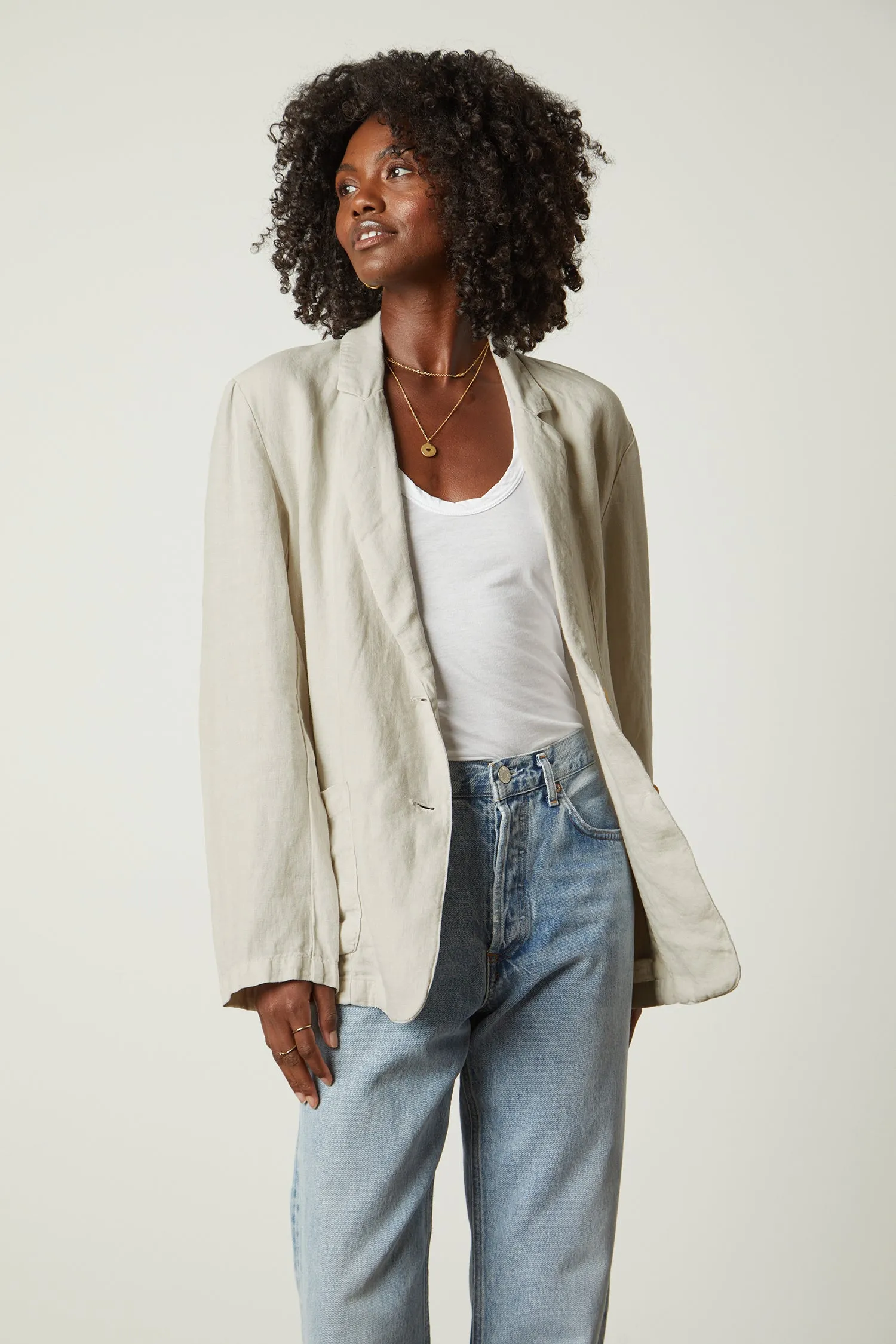 CASSIE HEAVY LINEN BLAZER IN SAND sold by Velvet Tees product image thumbnail 3