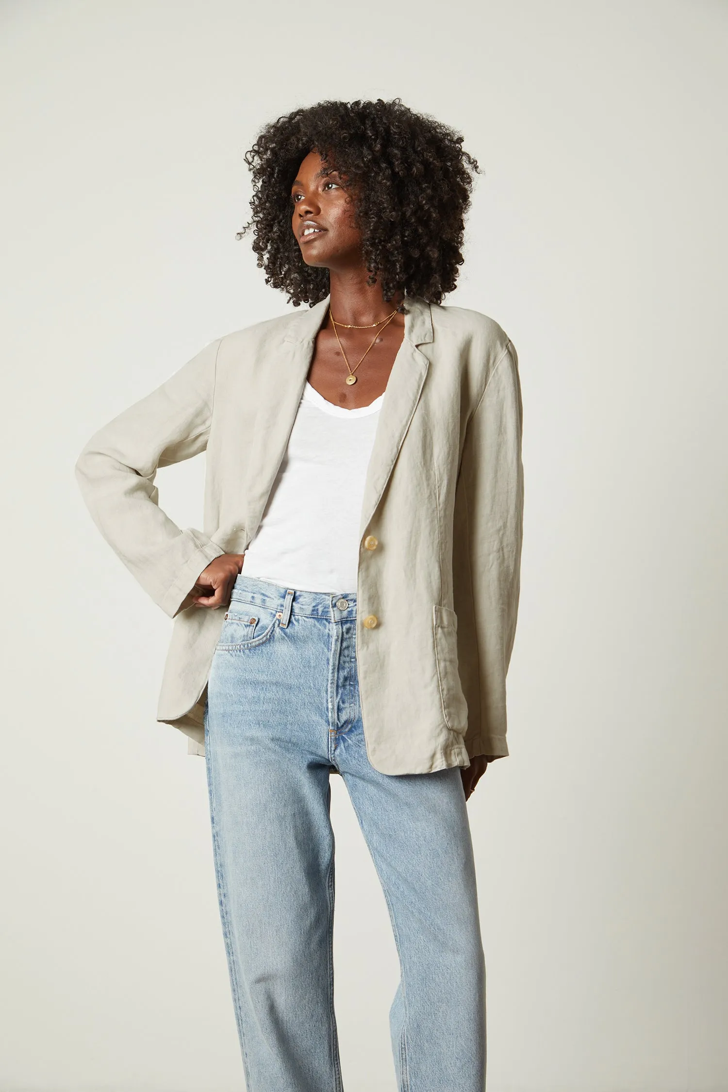 CASSIE HEAVY LINEN BLAZER IN SAND sold by Velvet Tees product image thumbnail 4