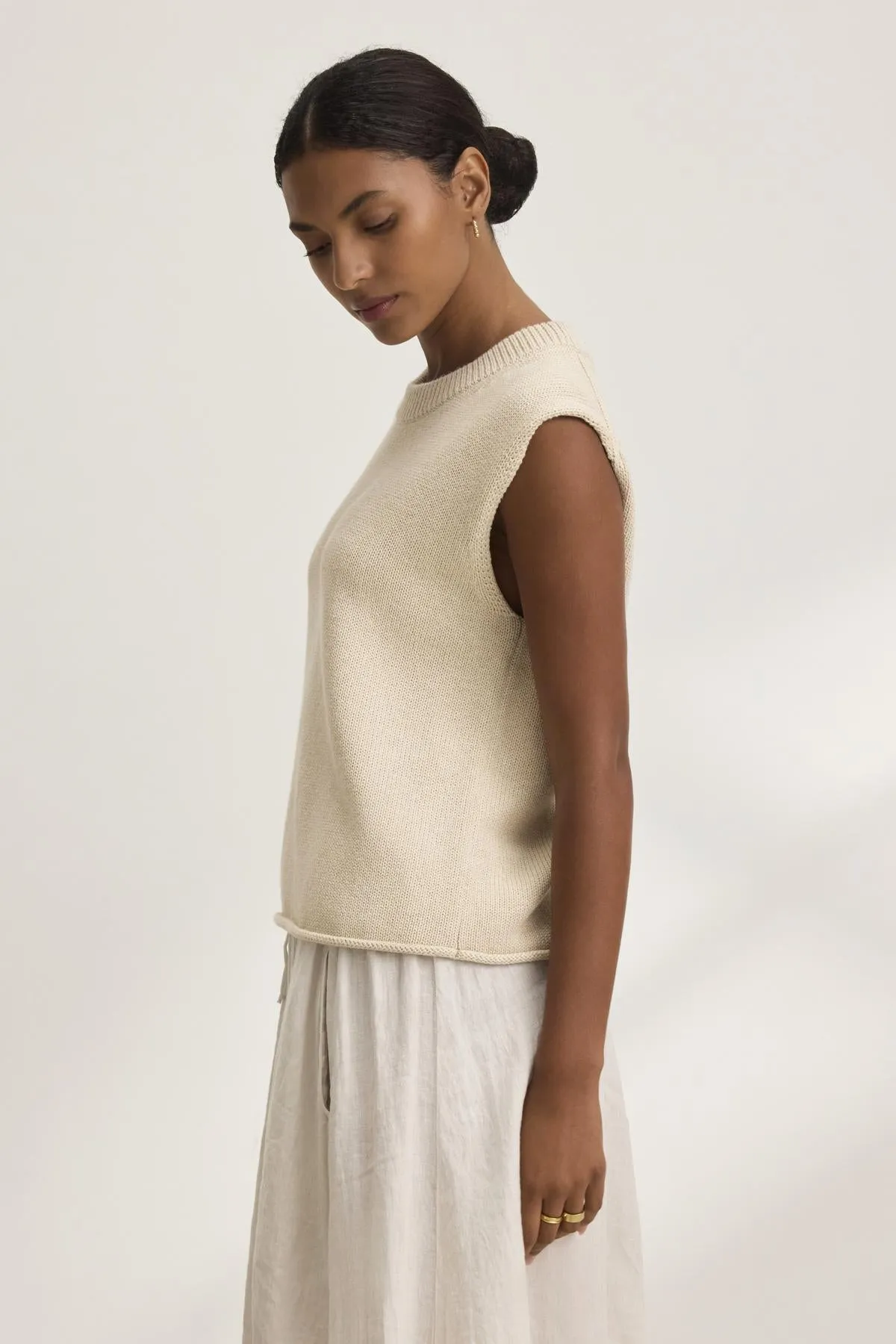 PAOLA CASHMERE SWEATER VEST IN OATMEAL sold by Velvet Tees product image thumbnail 2