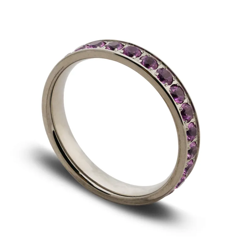 The “Violet” Ring sold by Vintage Gentlemen